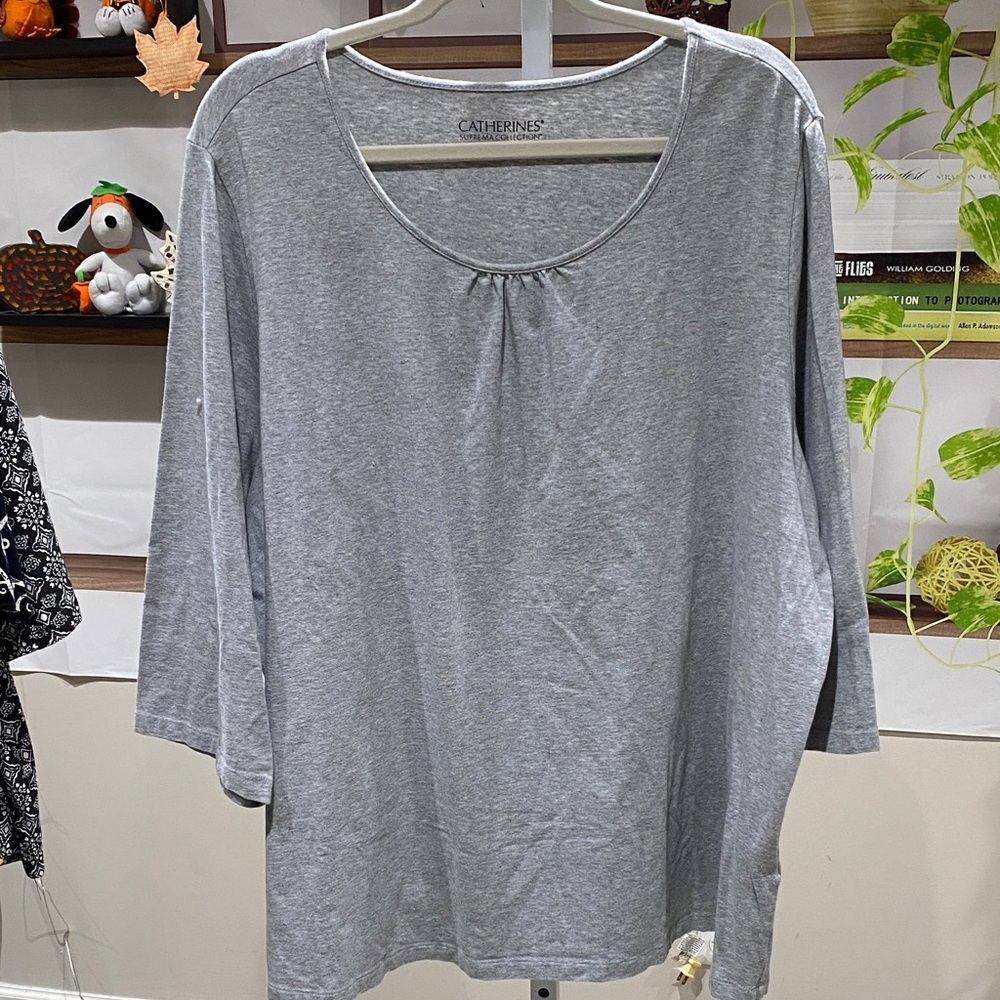 Catherines Light Gray Women's Blouse 22/24 Ptp is 28.
